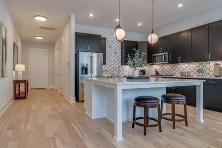 The Briar - Luxurious Condo Near Vanderbilt, Nashville Eksteriør bilde