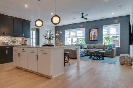 The Briar - Luxurious Condo Near Vanderbilt, Nashville Eksteriør bilde